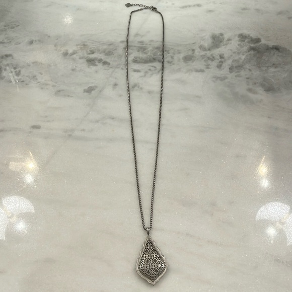 Kendra Scott Necklace- Silver - Picture 1 of 3